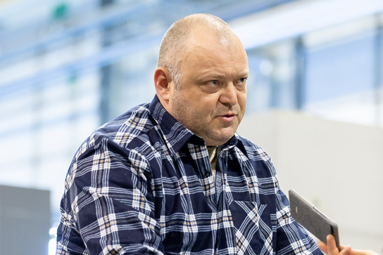 Wycinarki drutowe i ich zastosowanie w przemyśle – rozmowa z Robertem Malewskim, operatorem Toptech