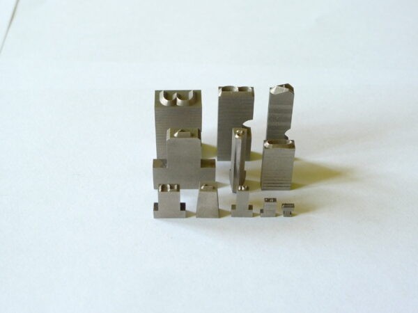 Metalowe czcionki wymienne