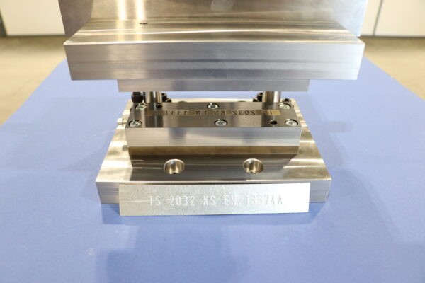 Tłoczniki do znakowania logo, logotypów i znaków firmowych