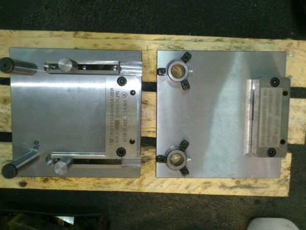 Tłoczniki do znakowania logo, logotypów i znaków firmowych